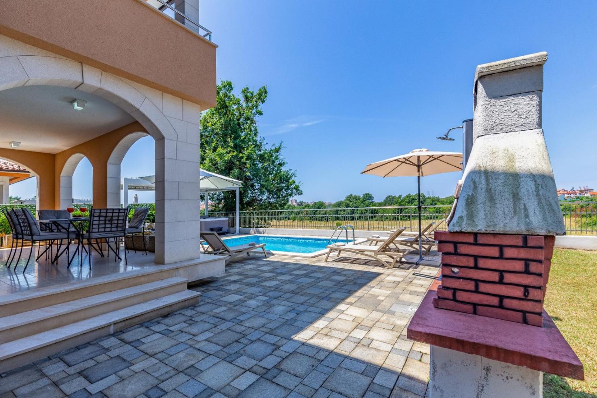 Villas Lotus With Pool And Jacuzzi Pula Exterior foto